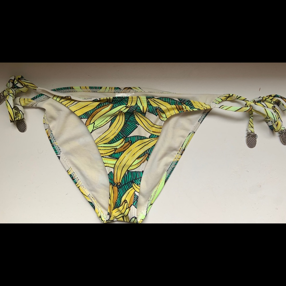 Bikini bottoms